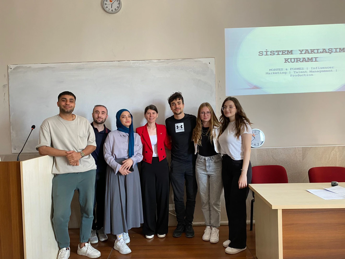 Hemşirelikte Yönetim Dersi Sunumları
